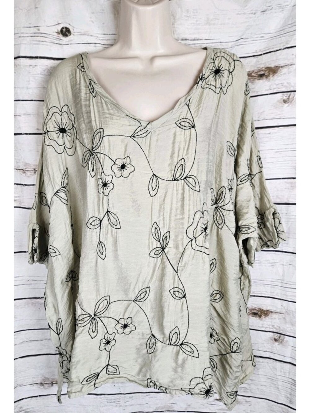 Cut Loose Embroidered Boxy Rayon Top OS Artsy Oversized Lagenlook
